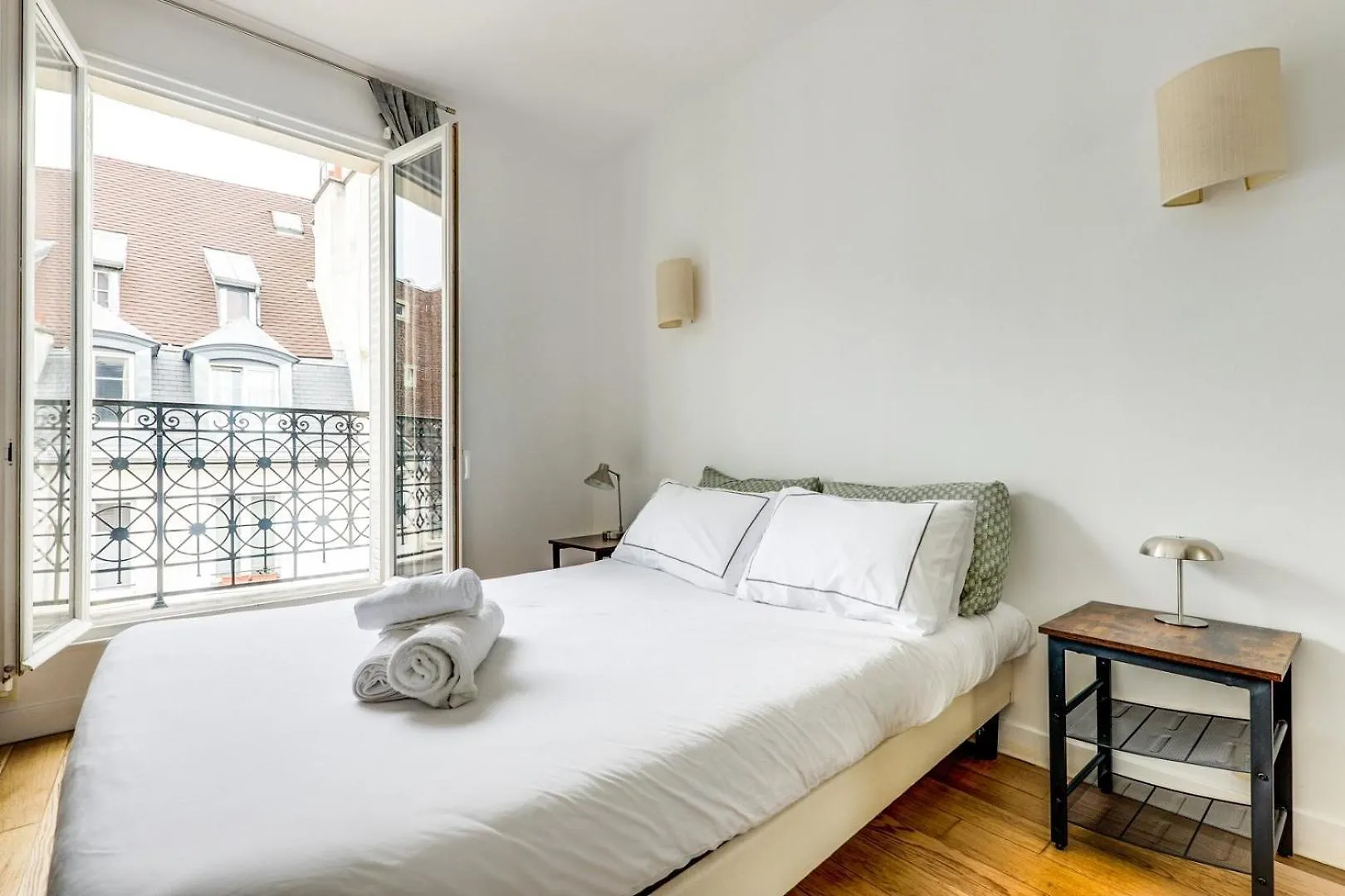 Le Caviste - Lumineux & Calme - Pantheon Apartment Paris 0*,  France